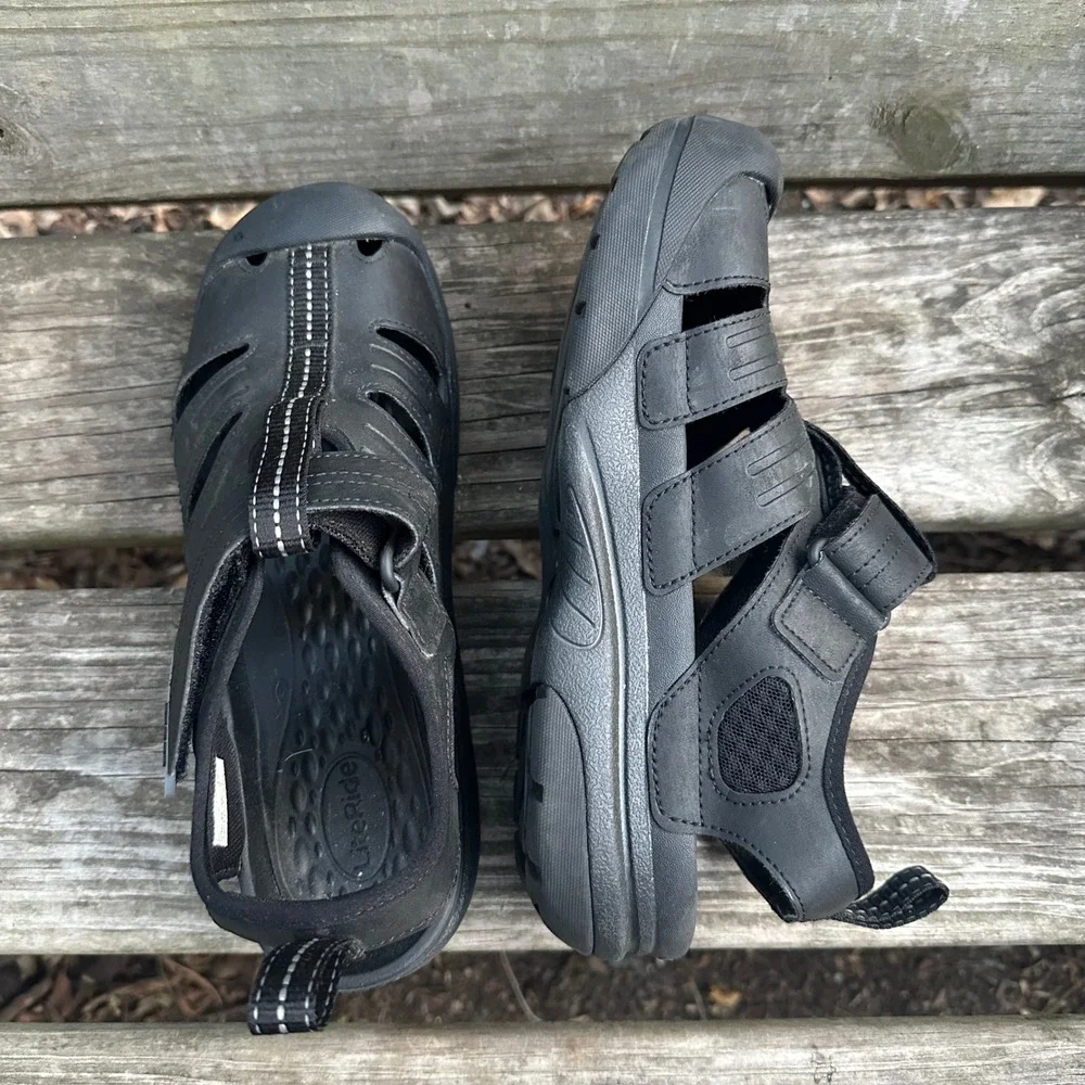 Crocs Yukon Fisherman Sandals Men's Size 8 Black LiteRide Water Shoes Gorpcore